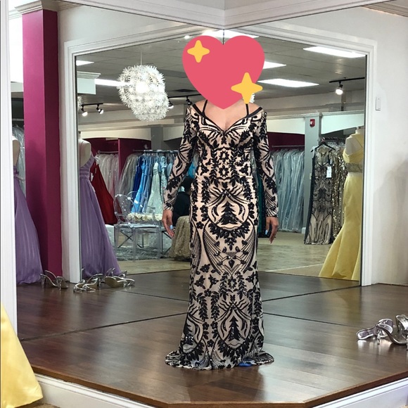 selling my prom dress